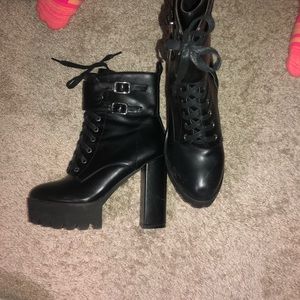 Platform Chunky combat Moto boots black strap lace
